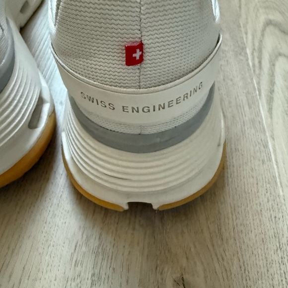 On Cloud Women's Cloudnova Form 2. Size 11 US. White | Ivory. - Picture 6 of 6